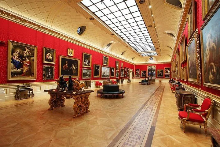 Unlock London's Art Scene: A Bespoke Museum Day Tour