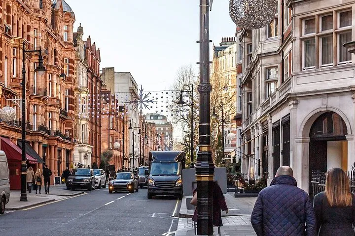 Discover Mayfair's Secrets: A Luxurious Audio Adventure