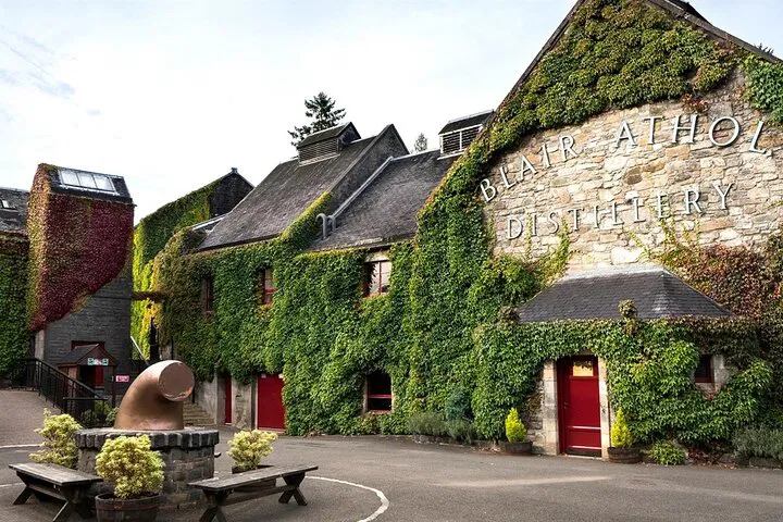 Unveiling Scotland's Whisky Secrets: A Luxurious Highland Journey