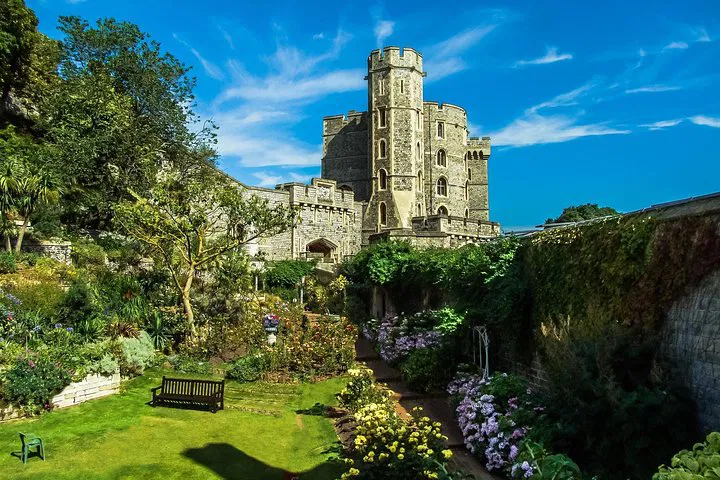 Windsor & Stonehenge: Luxury Private Tour from London