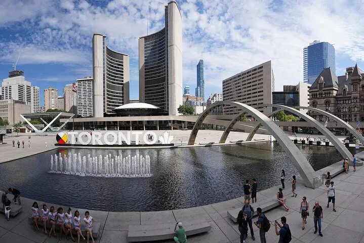 Toronto's Silver Screen: Explore Film Sites & City Sights in a Day!