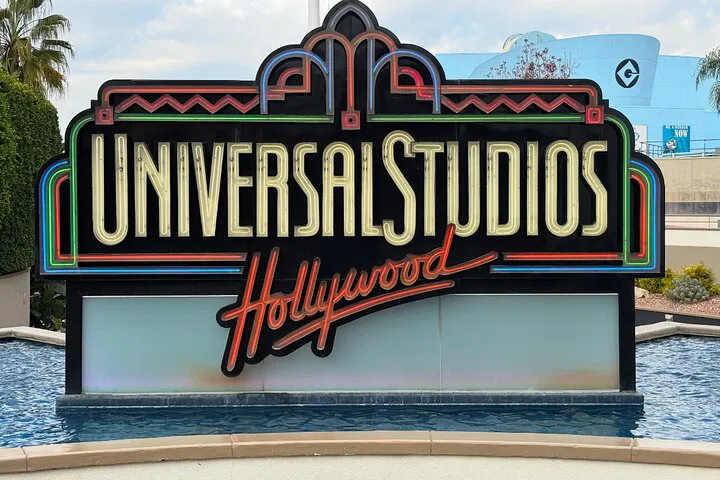 Stress-Free Universal Studios: Private Roundtrip Transportation for Your Group