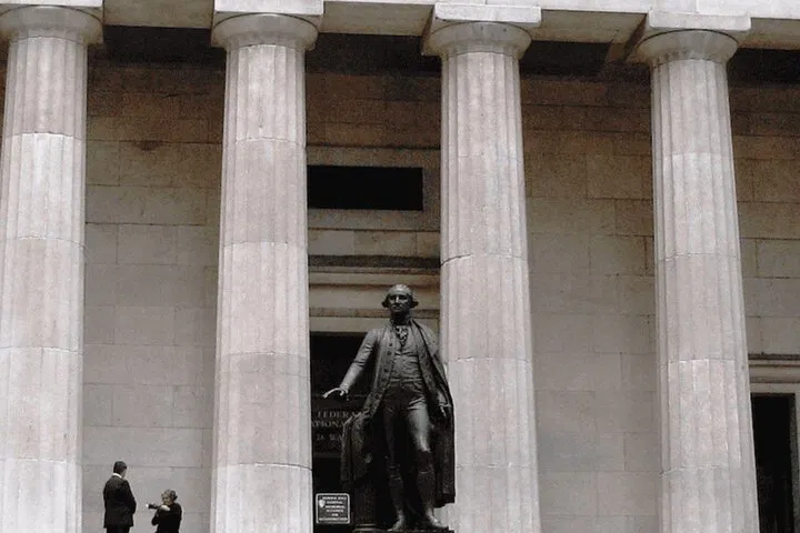 NYC History Hunt: Smartphone Scavenger Adventure!
