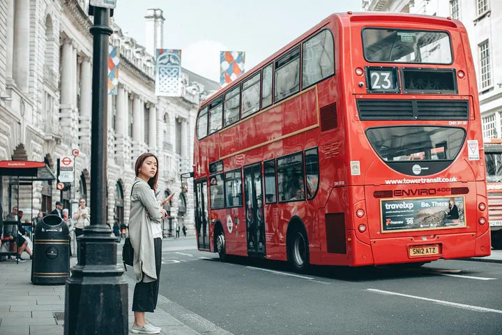 Piccadilly Circus: Capture Your London Memories with a Pro Photoshoot!