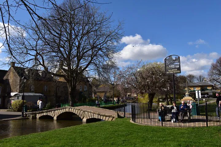 Escape to the Cotswolds: A Luxurious Private Day Tour from London