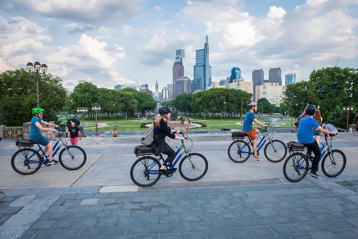 Philadelphia's Classic Bike Adventure: Pedal Through History!