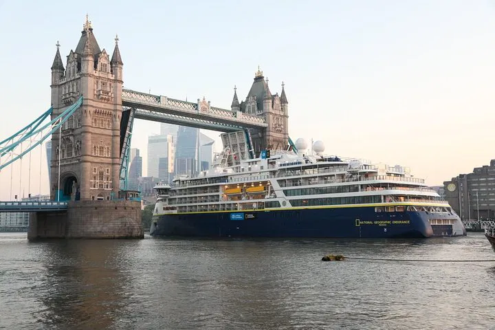 Stress-Free Cruise Transfers: Tilbury to London Private Ride