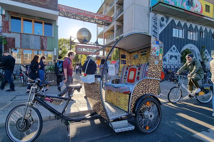 Discover Berlin's Charm: Eco-Friendly Rickshaw Sightseeing Tours