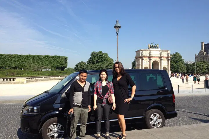 Discover Paris in Style: Private City Tour with Hotel Pickup