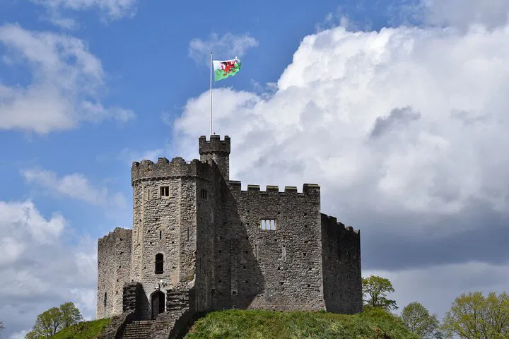 Cardiff Day Trip by Train: History, Food & Hidden Gems