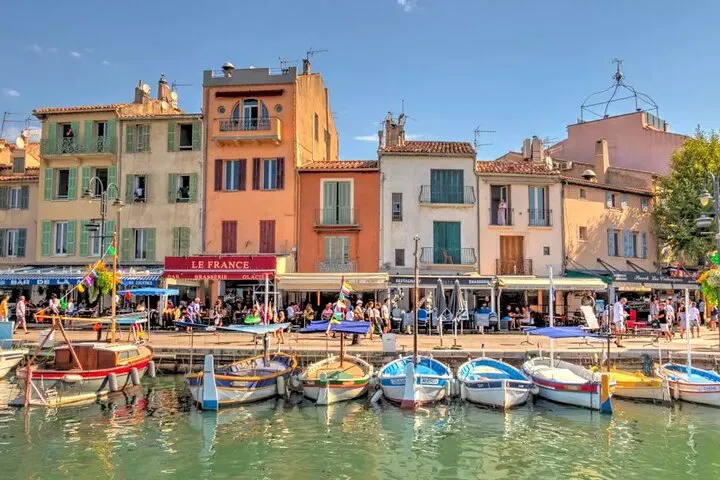Cassis & Calanques Cruise: Wine Tasting from Marseille