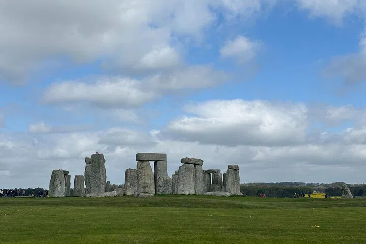 Stonehenge Tour from Bath: Uncover Ancient Mysteries