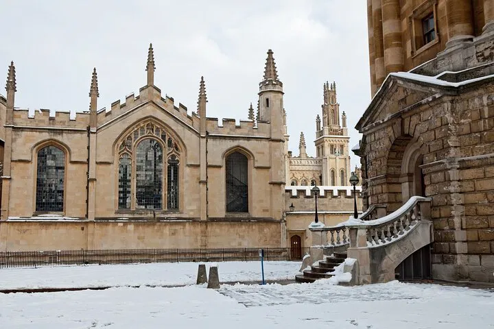 Oxford Christmas Magic: Private Festive Walking Tour