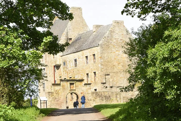 Outlander Filming Locations Tour from Edinburgh