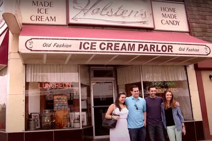 Step into the Sopranos Saga: An Unforgettable NYC Bus Tour!