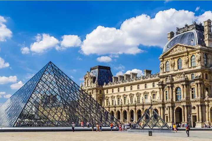 Unlock Louvre's Secrets: An Expert-Led 2-Hour Masterpiece Tour