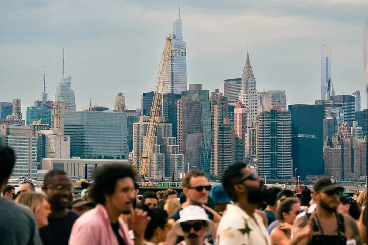Capture Your NYC Memories: Personalized Photoshoot Experience