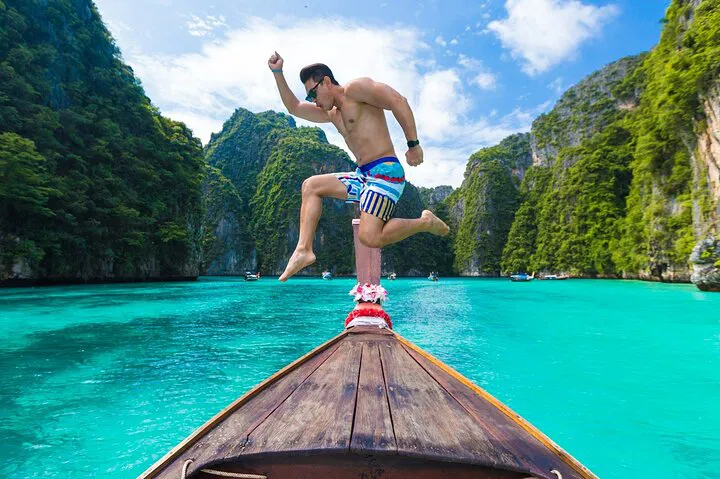 Phuket's Paradise Found: Phi Phi Islands Speedboat Adventure