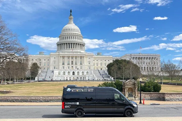DC Tour: See Top Monuments & Changing of the Guard