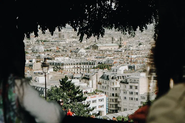 Paris Fashion Adventure: Private Shopping with Style Guru!