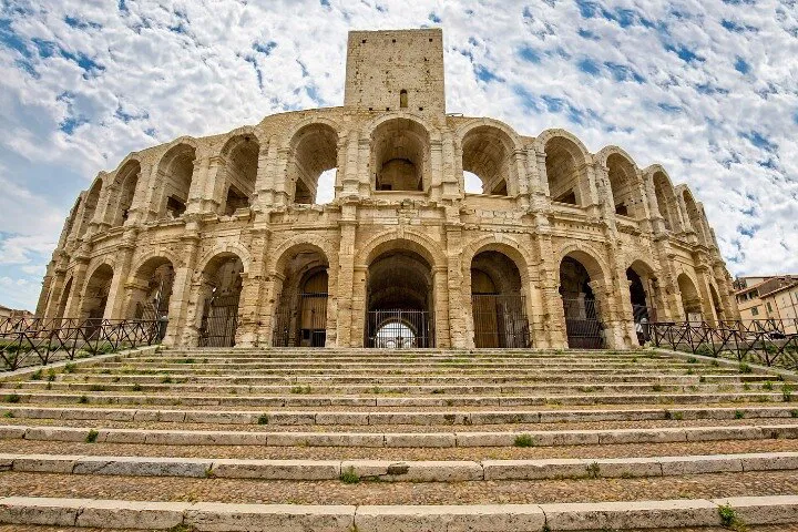 Arles: Ancient History Walking Tour with Offline App