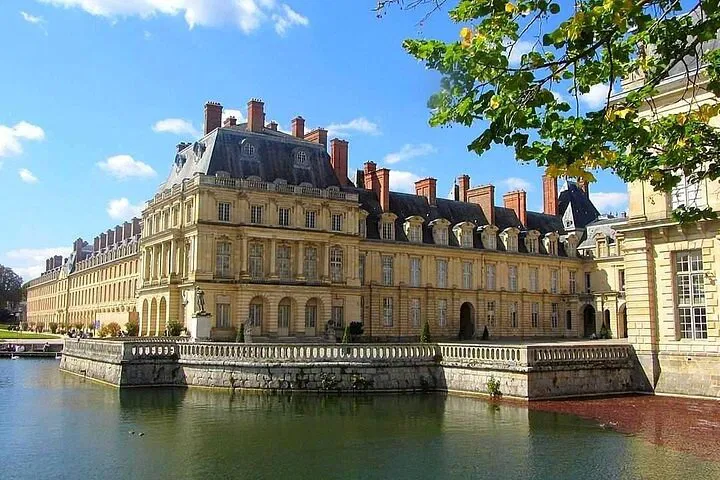 Unlock Royal History: Private Château Excursion to Fontainebleau & Vaux-le-Vicomte