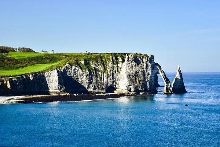 Normandy D-Day Tour: Beaches & Cemetery from Paris