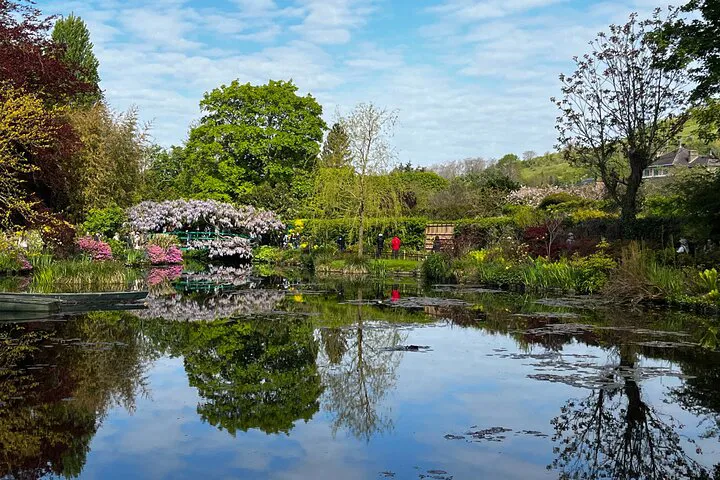 Discover Monet's Artistic Sanctuary: A Private Giverny Garden Tour from Paris