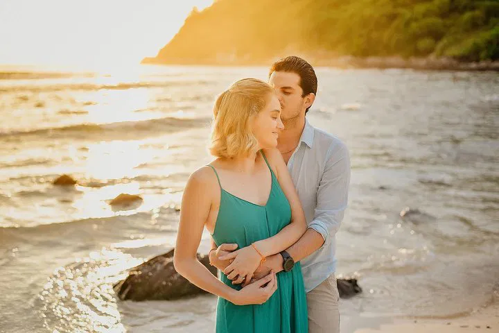 Phuket Honeymoon Photoshoot: Capture Your Love Story in Paradise