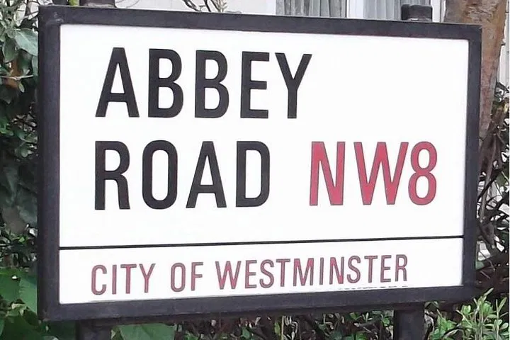 Rock 'n' Roll Taxi: Beatles & London's Music Landmarks