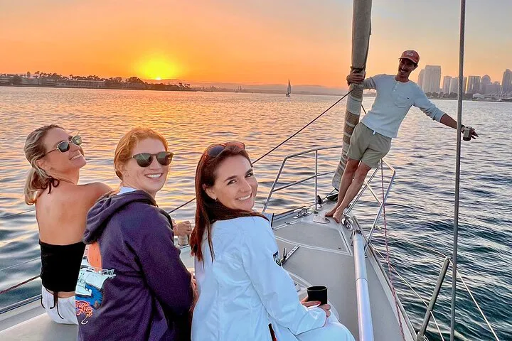 San Diego Sunset Sailing: 2-Hour Bay Adventure