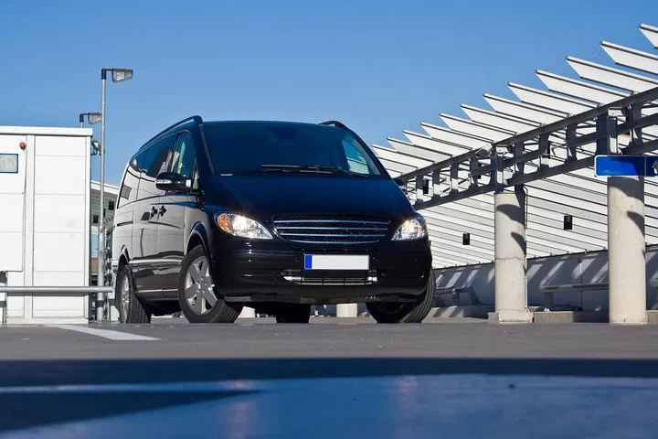 Seamless Disneyland Paris Airport Transfers: Private & Stress-Free
