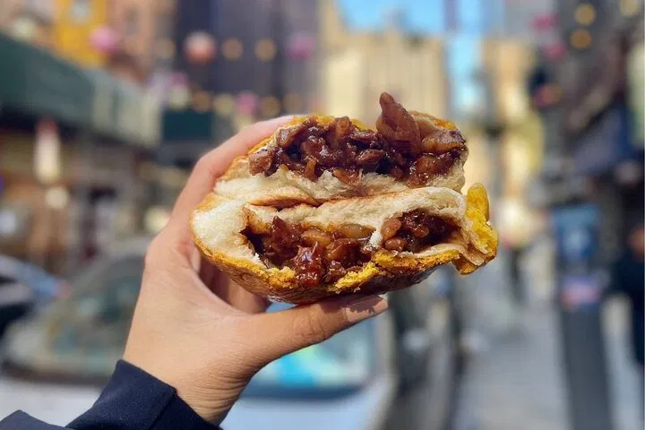 NYC Chinatown Food Tour: A Delicious Dive into Culture!