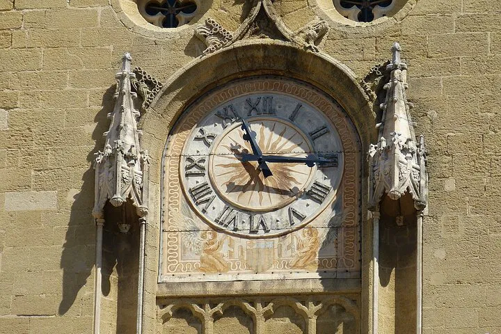 Unveiling Aix-en-Provence: A Private Historical Journey