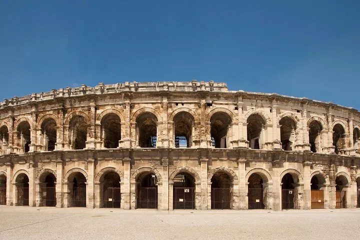 Avignon's Roman & Medieval Marvels: A Half-Day Historical Journey