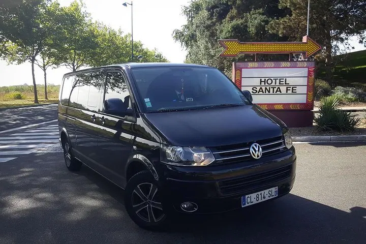 Stress-Free Disneyland Paris Departure: Private Shuttle to Your Paris Destination