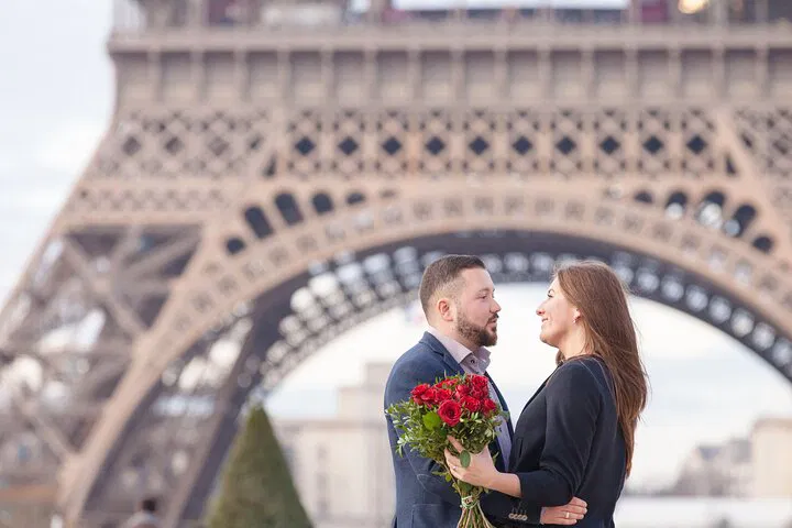 Capture Your Parisian Love Story: Personalized Photo Shoot