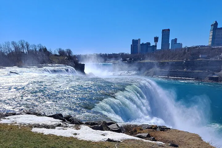 Unveiling Niagara's Majesty: An Exclusive Private Tour Experience