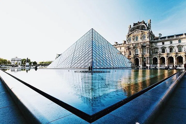 Louvre & Orsay: Skip-the-Line Art Tour