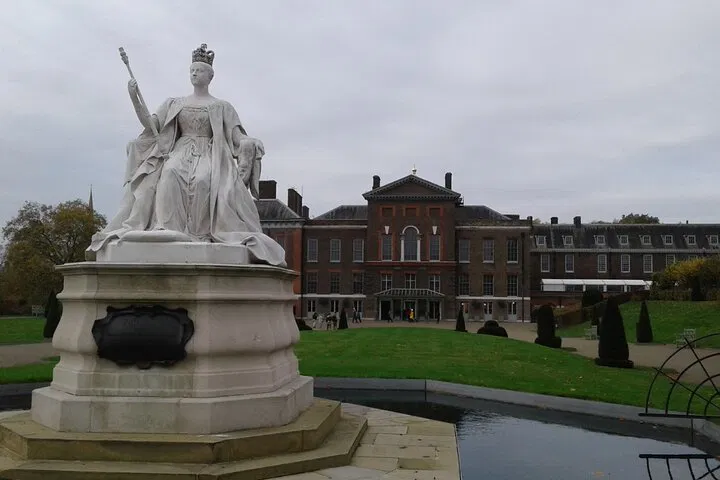 Explore Royal History: A Private Kensington Palace Walking Tour