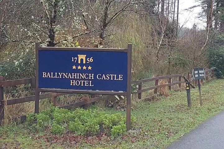 Luxury Galway Transfer: Ballynahinch Castle to Shannon Airport