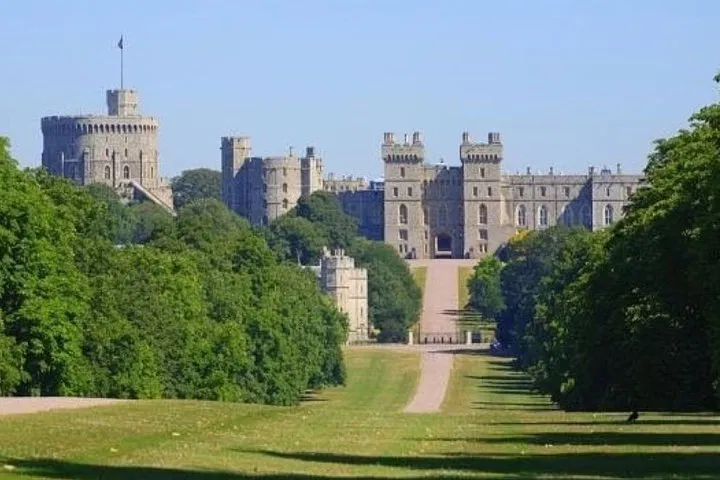 Royal Arrival: Heathrow to Southampton via Windsor Castle