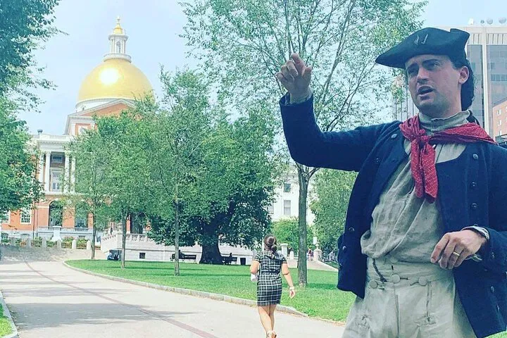 Unearth Boston's Revolutionary Secrets: A Walking Tour Through History!
