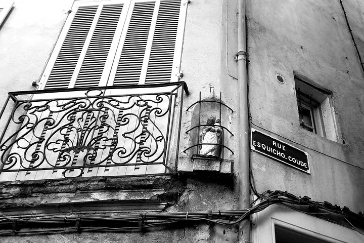 Aix-en-Provence Streets: Stories Walking Tour