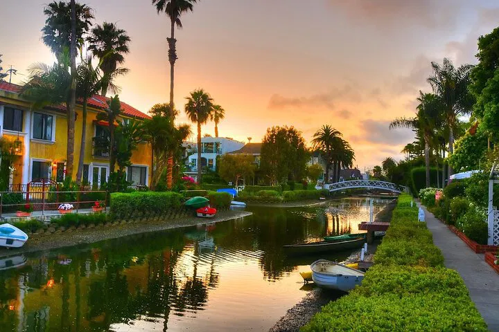 Venice Beach Unveiled: A Personalized Adventure Through History & Culture