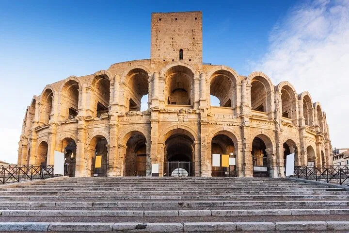 Provence's Gems: A Luxurious Private Day Trip from Marseille