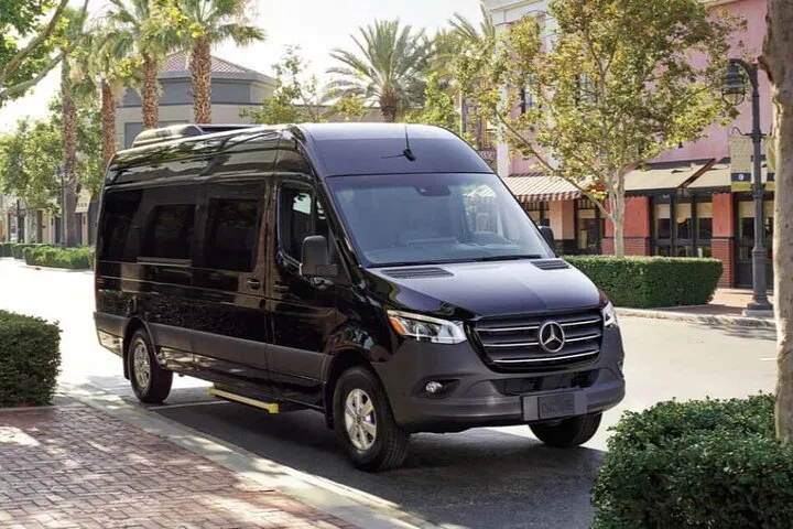 Oakland City Hotel to Oakland Airport Private Minibus Transfer