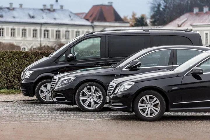 Stress-Free London Airport Transfers: Your Private Chauffeur Awaits!