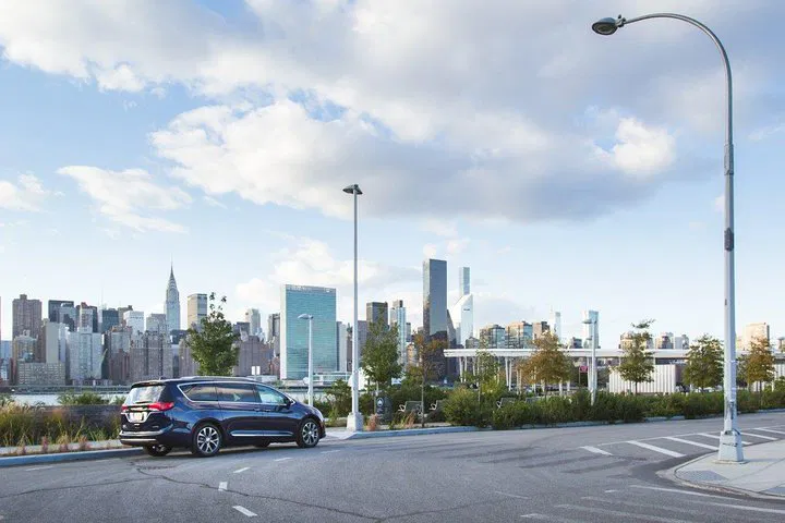 NYC Private Minivan Tour: Discover the City in Style and Comfort