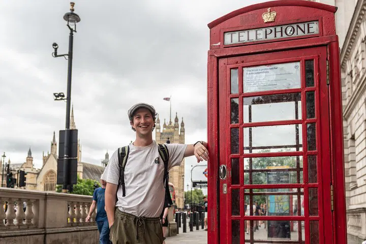 London's Top 30 Sights: Private Tour with Fun Local Guide!